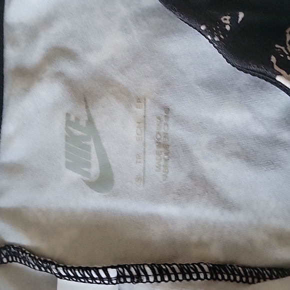 Nike Leggings - Picture 2 of 4